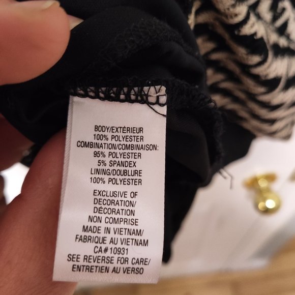 Laura Petites size 4 black and off white / cream color / 3/4 sleeve mini dress - Picture 4 of 5